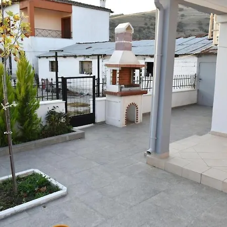 Holiday home Avli Palaiopirgos