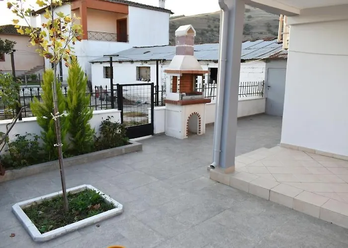 Holiday home Avli Palaiopirgos